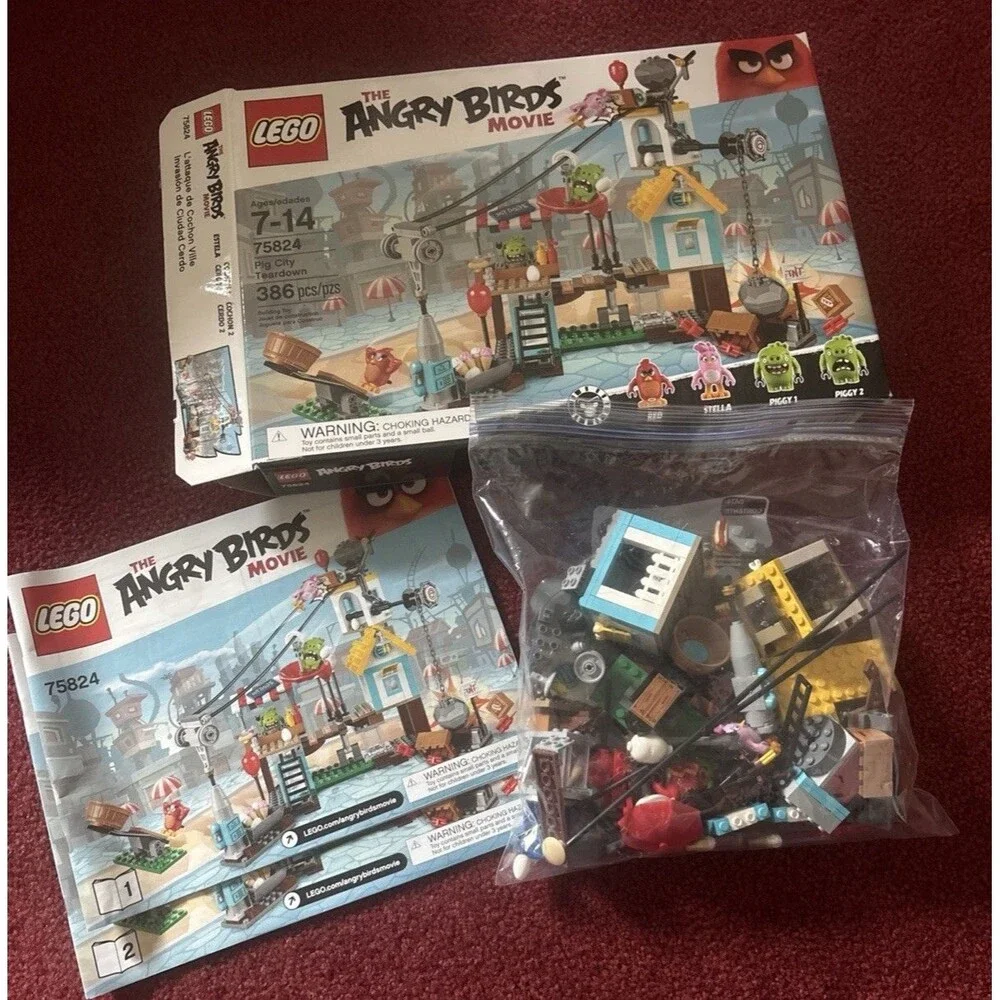 LEGO The Angry Birds Movie: Pig City Teardown (75824)